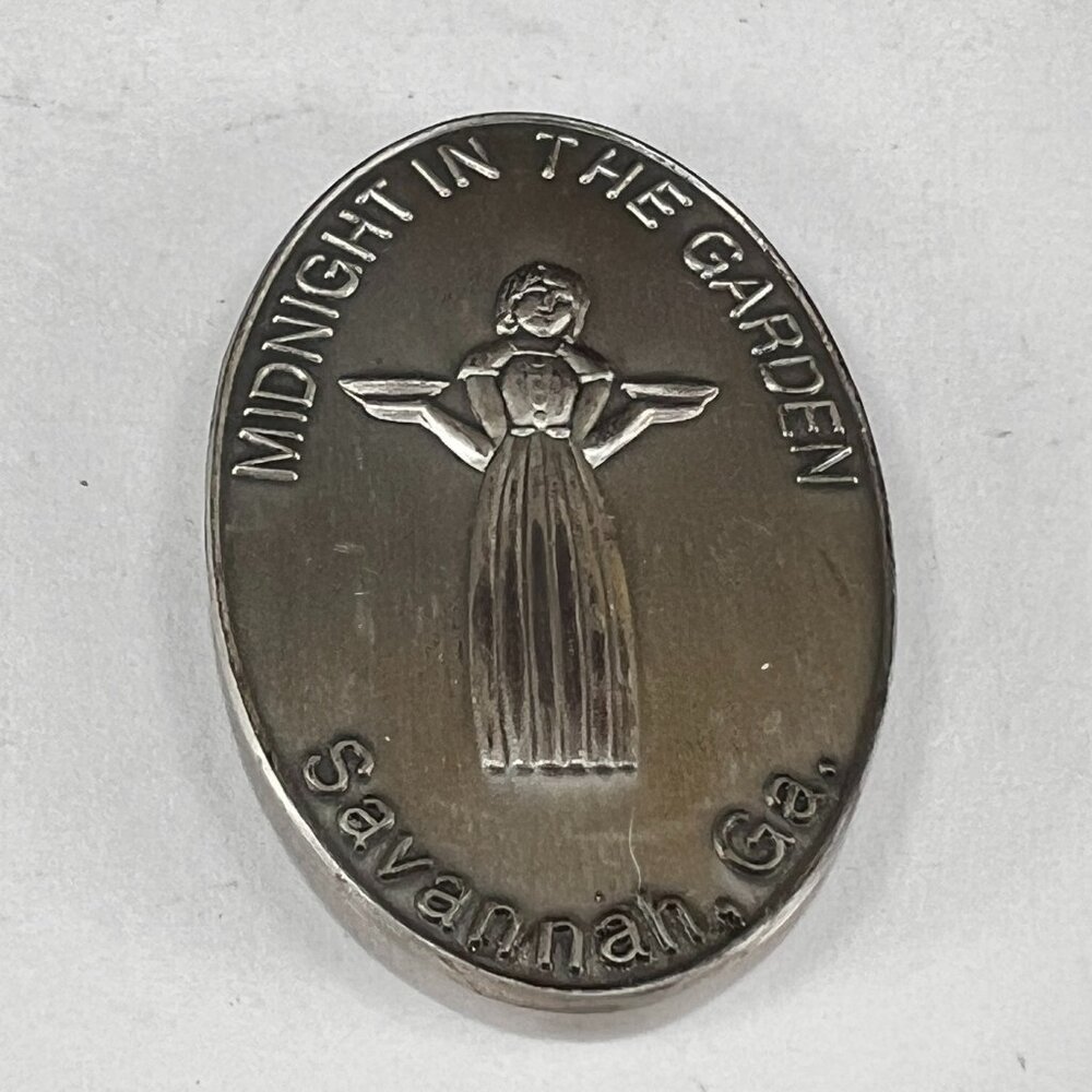 Midnight in The Garden Fridge Magnet Savannah Ga Metal Souvenir Vacation Travel - Picture 3 of 10